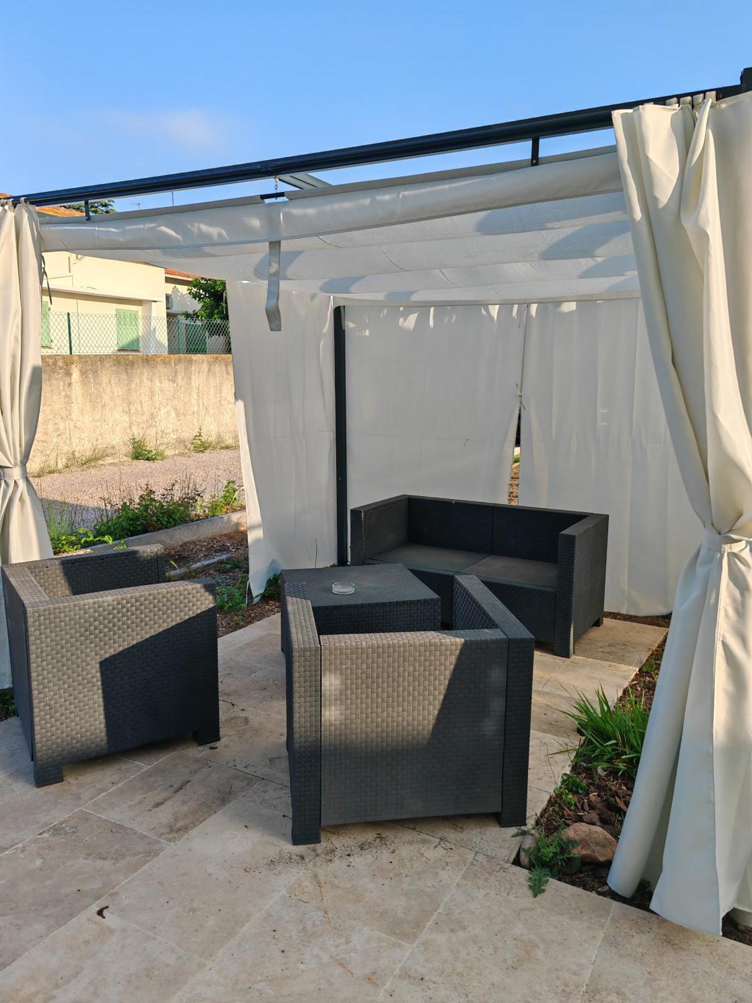 Appartement Climatise Golfe-Juan Plage Vallauris Szoba fotó